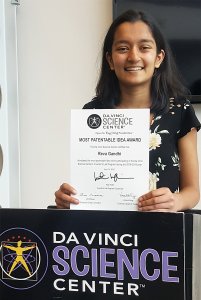 Reva Gandhi with her award